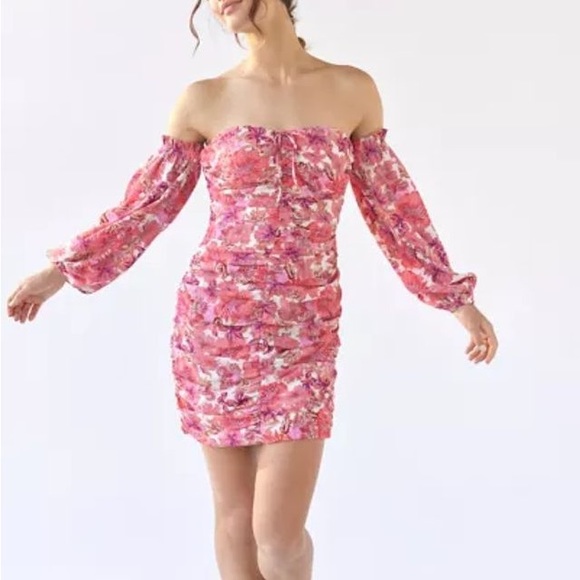 Kiss The Sky Floral Mini - Picture 2 of 6